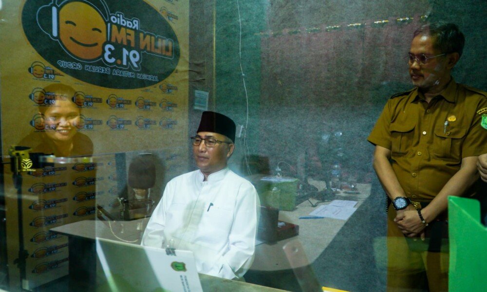 Dari radio, Pj Bupati Muba suarakan karhutbunlah