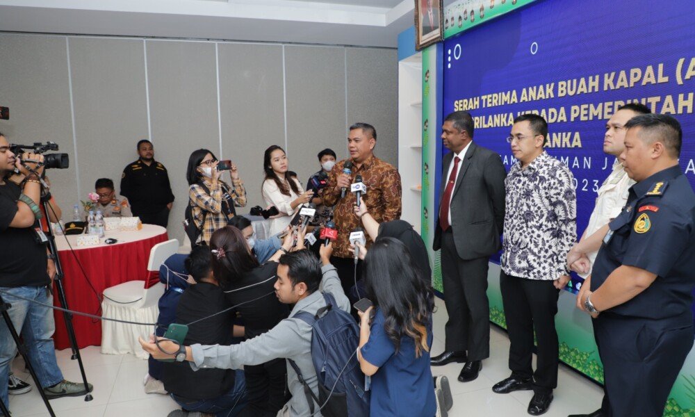 Karam akibat badai, 3 ABK asal Sri Lanka diselamatkan nelayan Indonesia