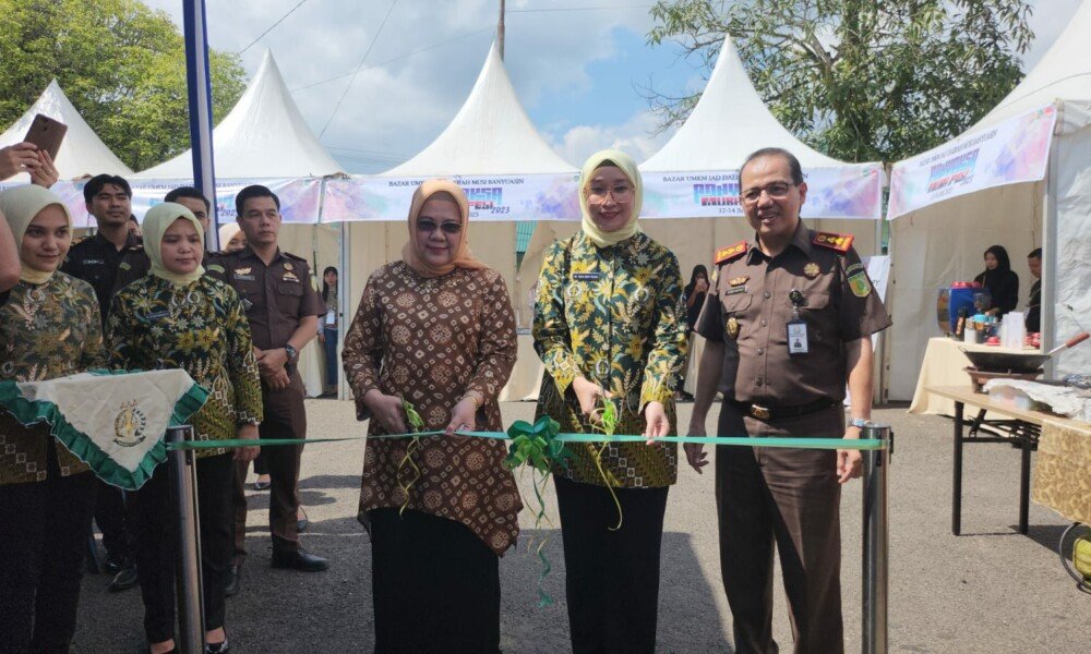 Kisah Pelaku UMKM Raih Omzet Saat Ikuti Bazaar di Kejari Muba