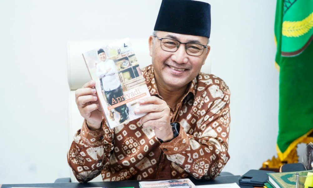 Buku “Apriyadi dari Kepala Desa ke Kursi Pj Bupati Muba” Telah Terbit