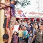 Rayakan HUT RI ke 78 di Kecamatan hingga  Bagikan Hadiah pemenang Lomba