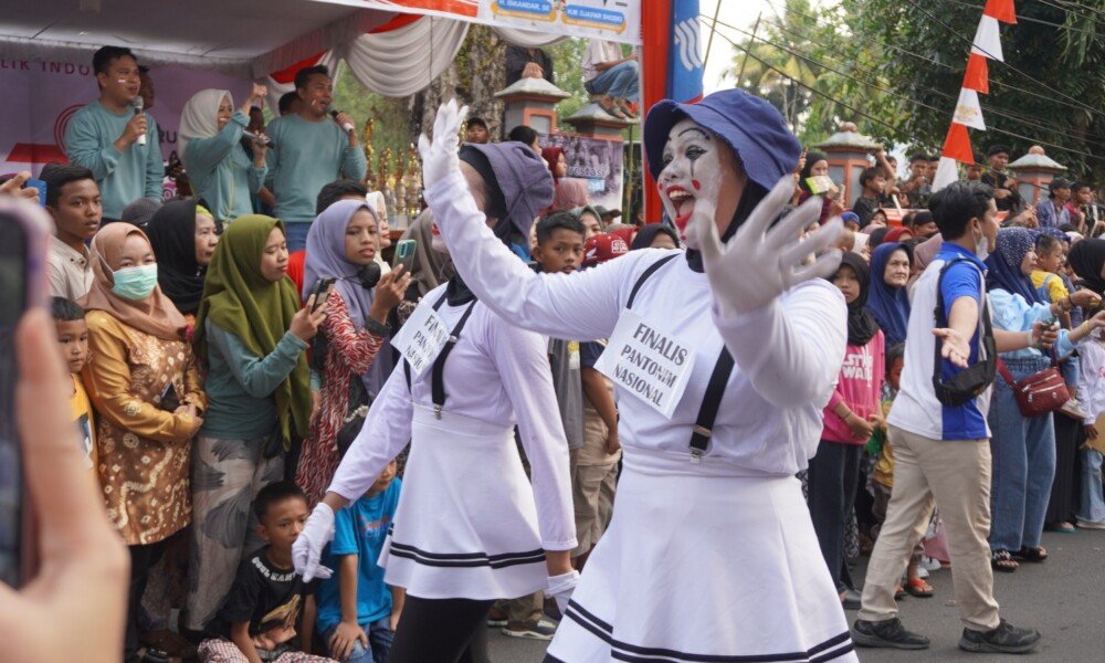 Antusiasme Masyarakat OKI Rayakan Kemerdekaan Lewat Kirab Budaya dan Karnaval Pembangunan