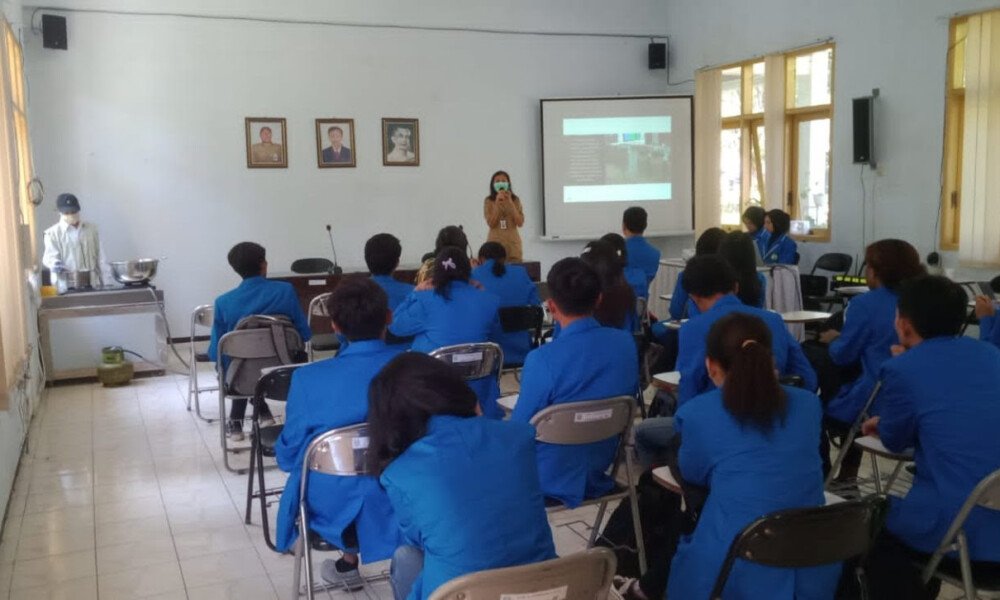 EKSPLORASI BUDIDAYA HINGGA PEMASARAN TANAMAN HERBAL
