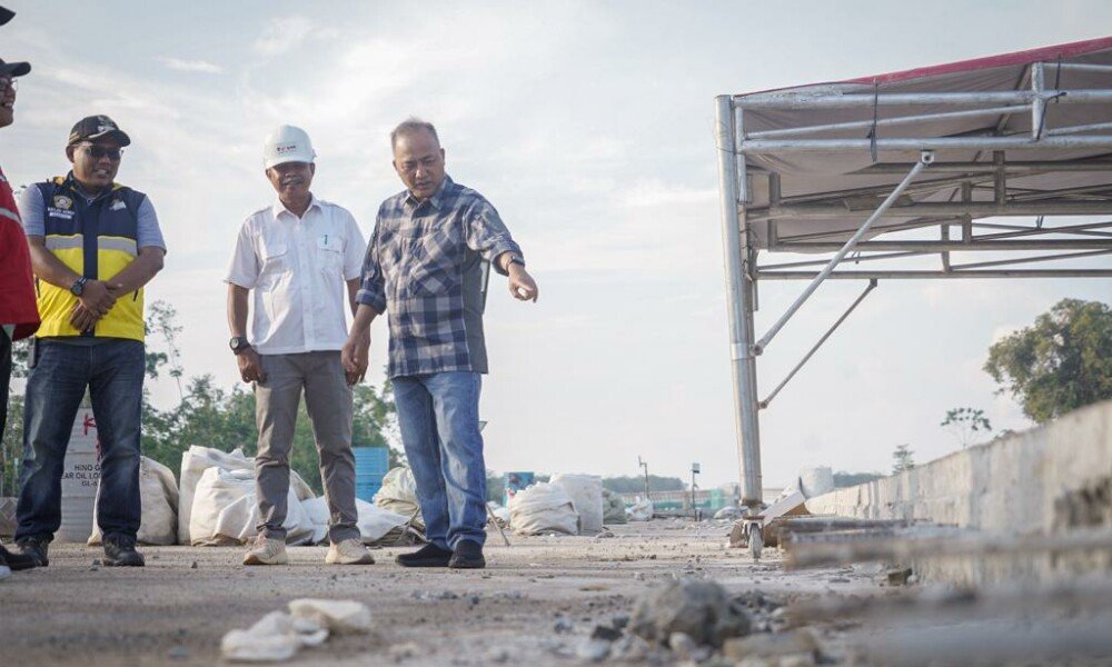 Hari Kalender Pertama 2024, Pj Bupati Apriyadi Tinjau Jalan Tol di Bayung Lencir