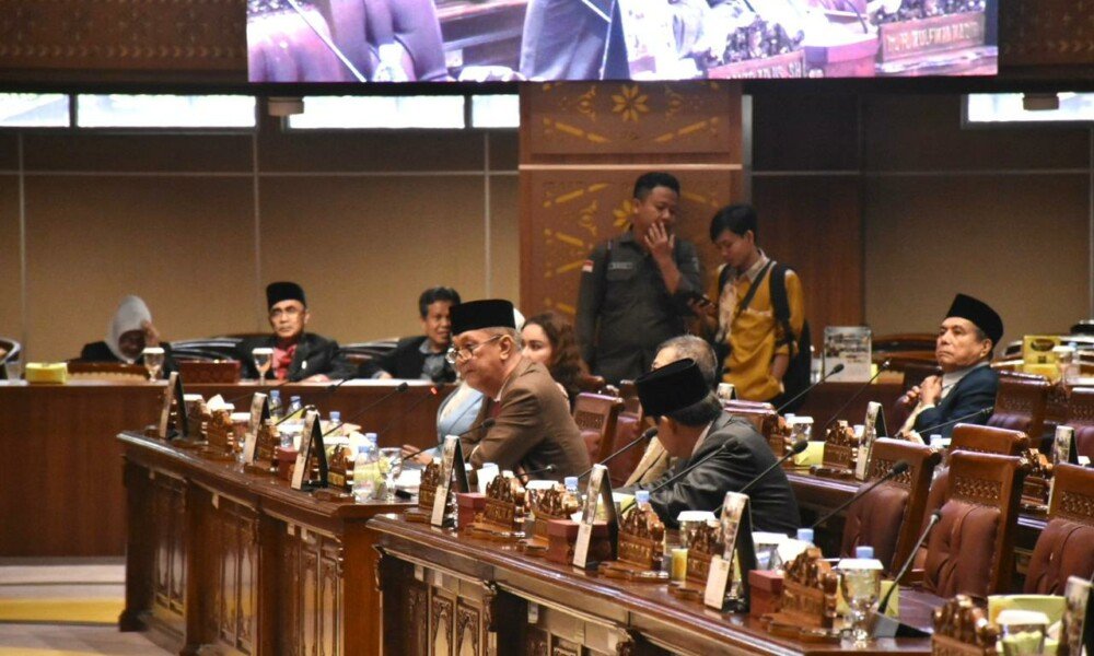 Rapat Paripurna DPRD Prov. Sumsel : Pj. Gub. Sumsel Jawab Pandangan Umum Fraksi-fraksi