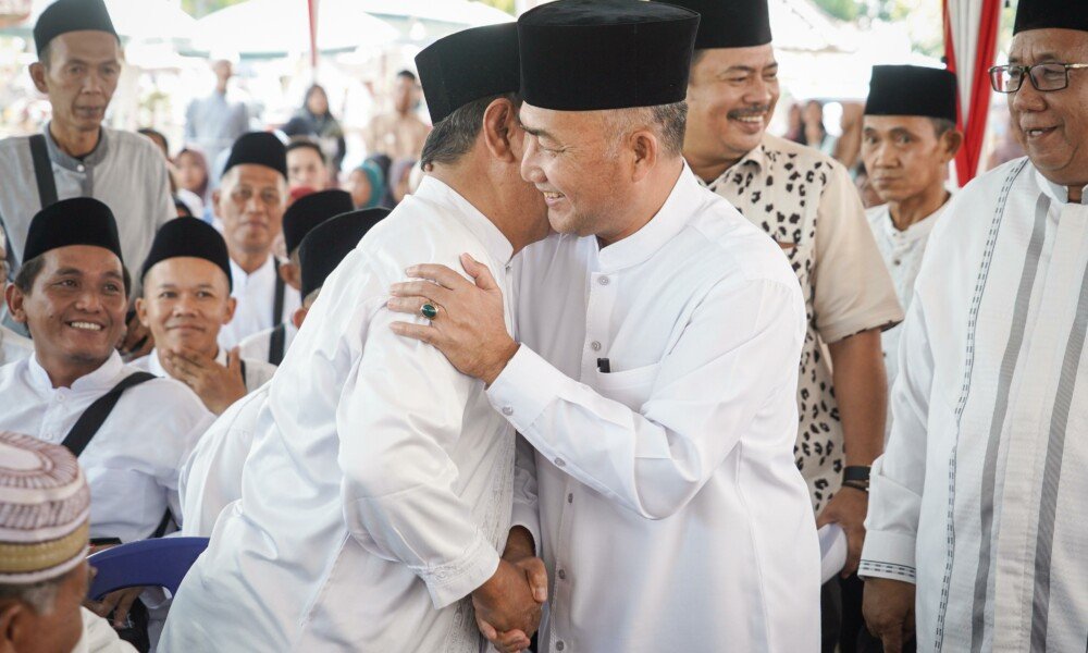 Reaksi JCH Muba setelah diberi Apriyadi uang saku 300 Riyal