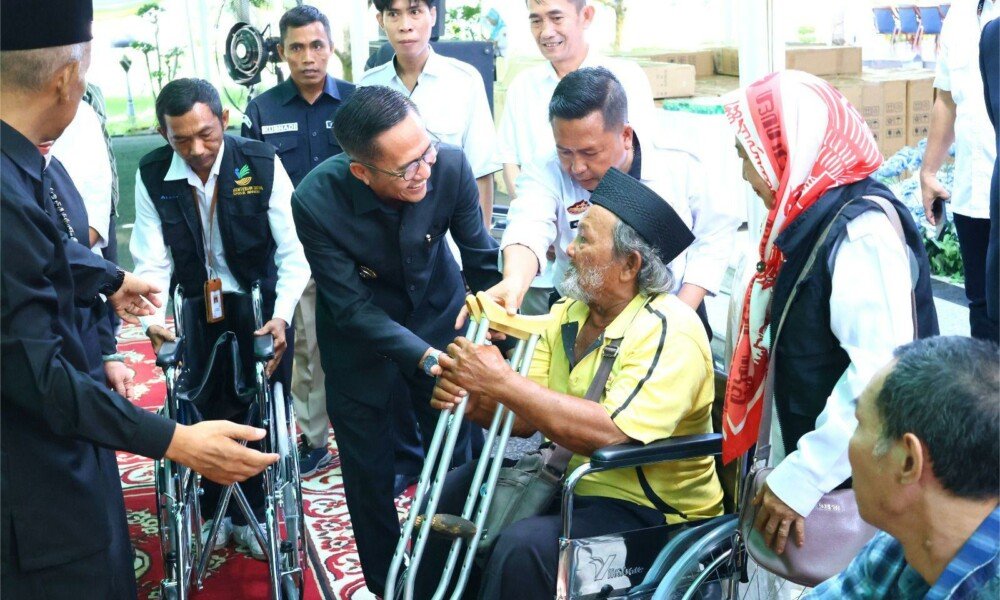 HUT Kota Palembang, Berikan Bantuan untuk Penyandang Disabilitas