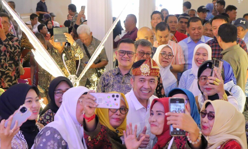 Tekad Ratu Dewa naikan insentif RT & RW, ini alasannya !