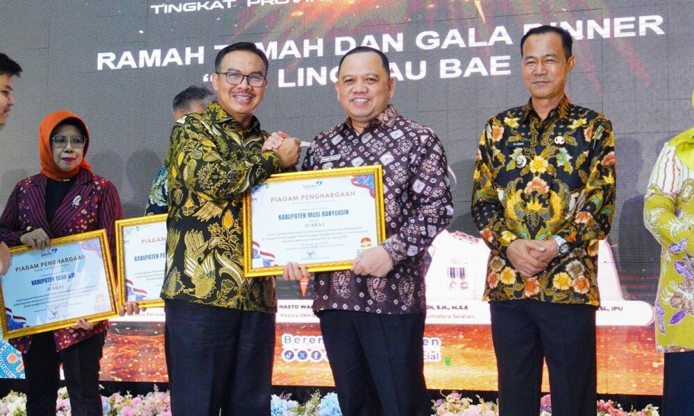Penghargaan Kategori Pelayanan KB Perusahaan  untuk Pemkab Muba