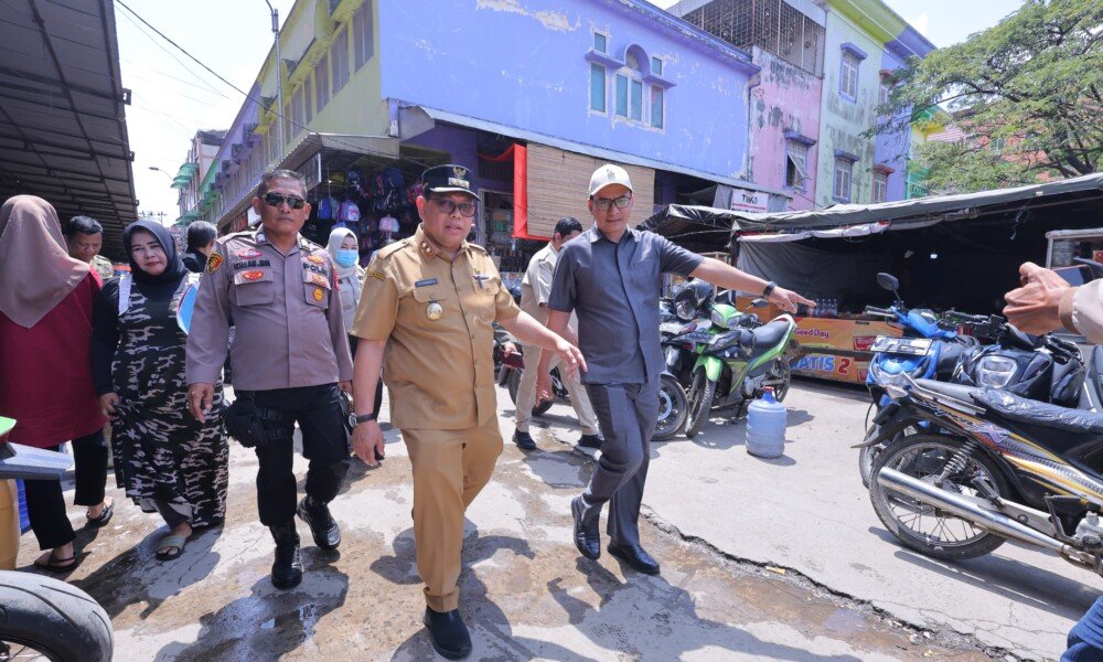 Pj Walikota Palembang tinjau Pasar 16 Ilir, Ada Apa !