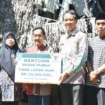Baznas-Pemkab OKI rehap rumah lensia 72 tahun