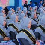 Wisuda Santri & Asa di Tengah Kebun Sawit,”Sarung Bergoyang, Air Mata Mengalir”