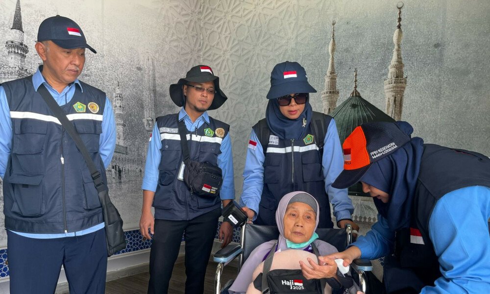 Sambutan Hangat ala Tim Kesehatan Haji