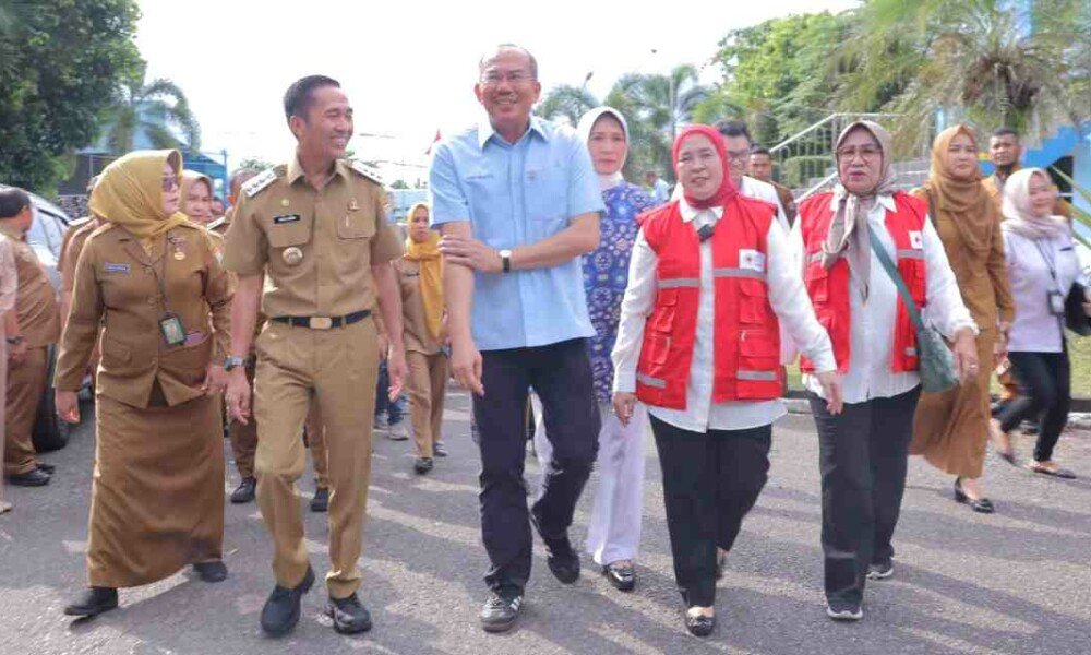 Setetes Darah, Seember Semangat, Air Bersih Janji Bertitikah!