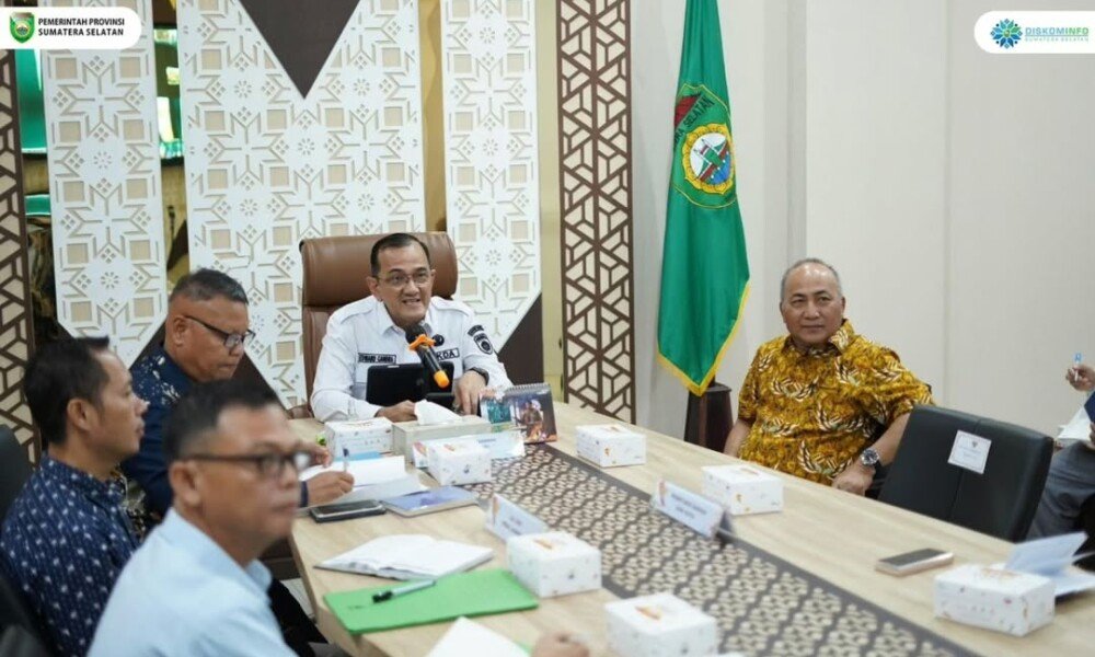 CATATAN PINGGIR : “Nasi Sudah di Kukus, Piring Masih Dicari”