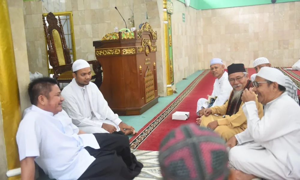 Masjid Bukan Sekadar Tempat Ngaji, Tapi Juga Bengkel Jiwa & Warung Persatuan!