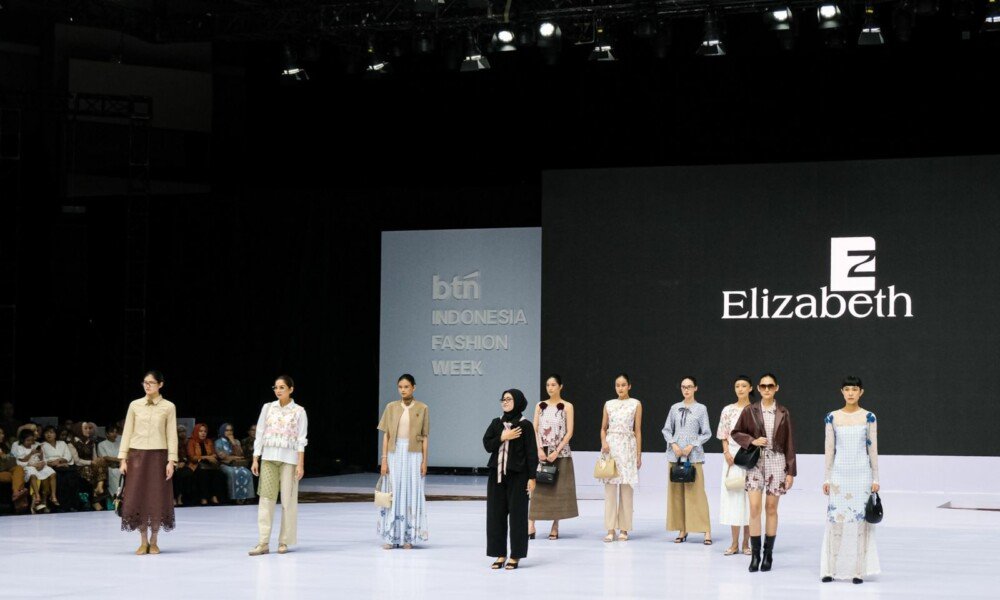 Fesyen Lokal Jangan Cuma Jadi Pajangan di Lemari, Tunjukkan di Catwalk Dunia!