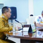 “PNS Ikut Olahraga? Jangan Kaget Kalau Lari Pakai Sepatu Pantofel!”