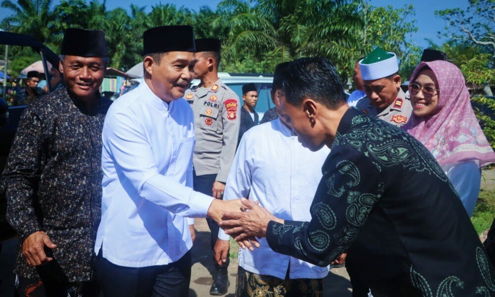 Peci Hitam Menuju Panggung Perubahan