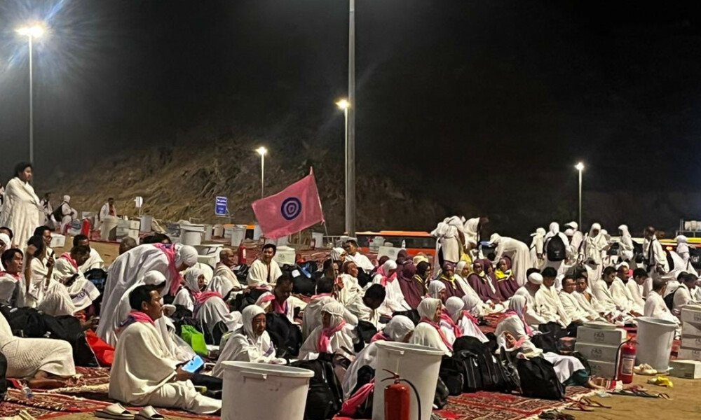 Muzdalifah : “Malam Saat Tikar Jadi Kasur dan Doa Jadi Selimut”