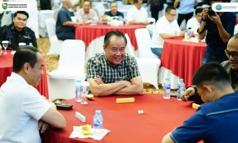 Ketika Domino jadi Duta Silaturahmi