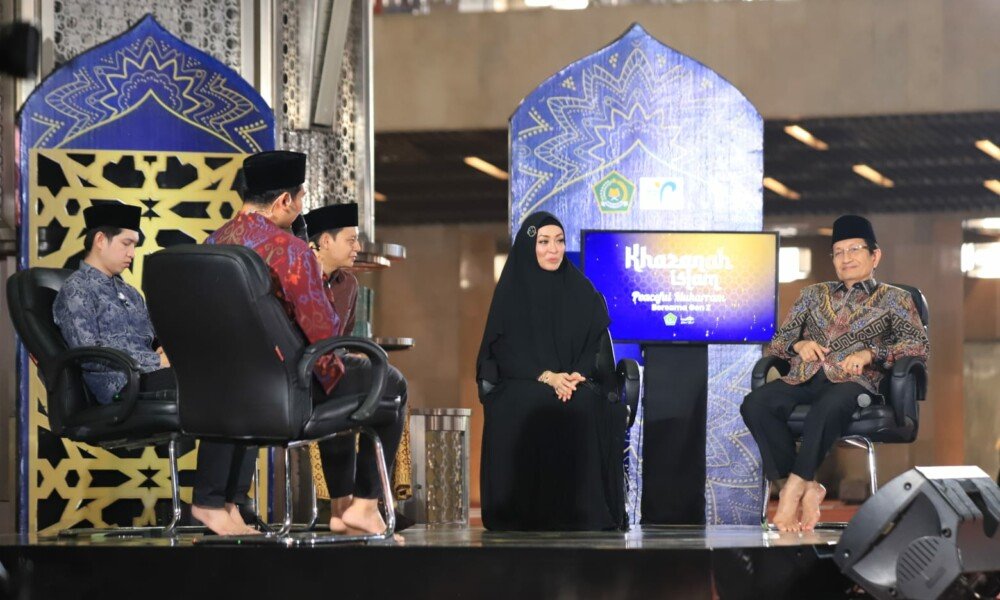 “Kalau Algoritma Bisa Hijrah, Masa Kita Nggak?”[Gen-Z Cari Jalan Pulang]