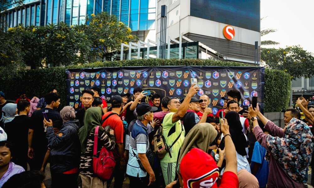 Beginilah Cara Bola Menyapa Rakyat..