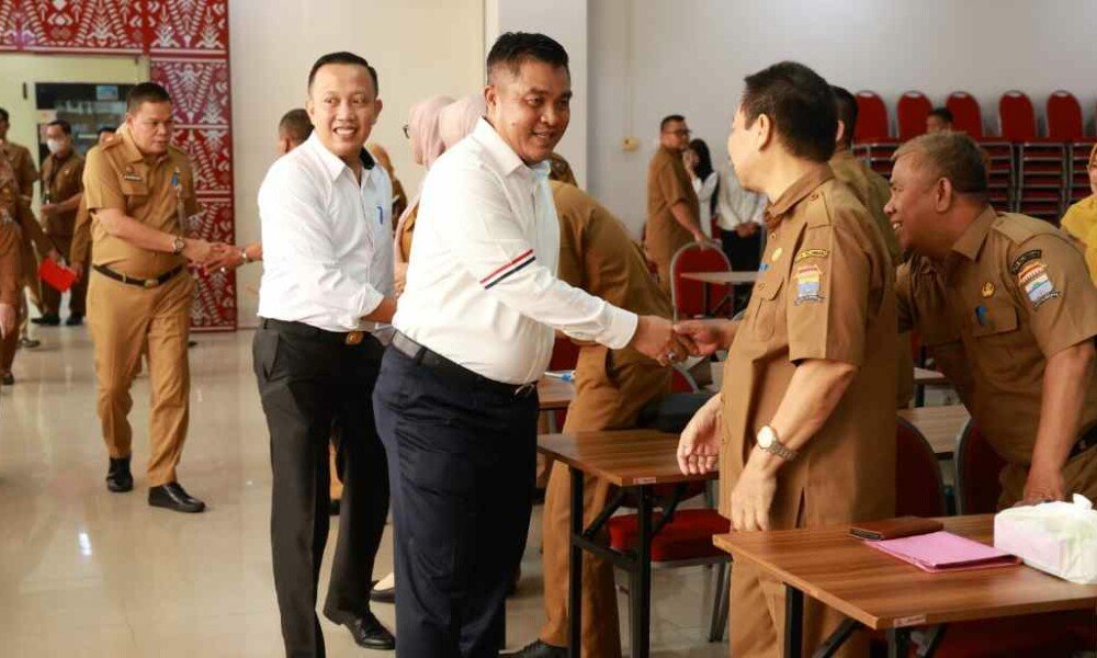 Pendidikan Itu Cerdas, Bukan Jualan Bangku: Pungli Bukan Kurikulum Wajib!