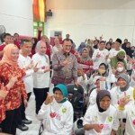 Sumsel Bikin Lansia Tersenyum Asli : “Yang Tua Jangan Ditinggal, Mereka Dulu yang Ngajar Kita Jalan”