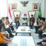 “Jangan Remehkan Santri, Mereka Bisa Jadi ‘Harry Potter’ Syariah di Inggris!”