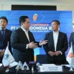 VAR, Ogawa & Oya [“Liga Kita Kini Tak Lagi Main Bola di Lapangan Bebek”]
