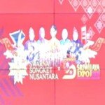 “Songket di Runway, Gubernur di Catwalk, & Ekonomi Kreatif yang Tersenyum Miring”