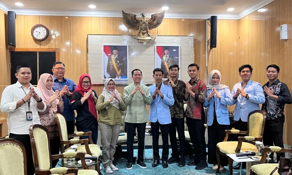 Mahasiswa Ngadep Wali Kota, Bukan Demo, Tapi Minta Restu Biar Bisa Jadi Pahlawan Tanpa Jubah!