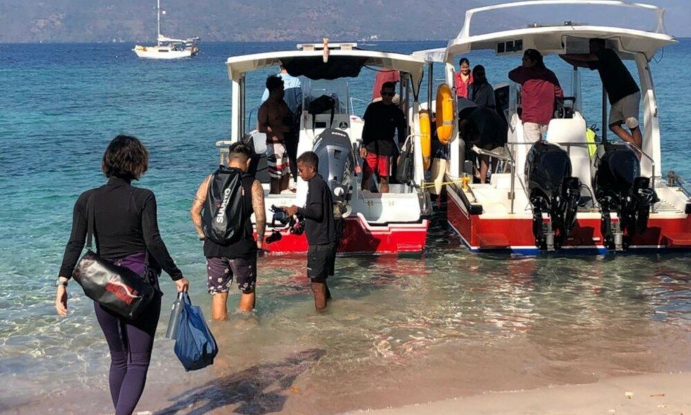 Dugong Mali sampai Tenun Umapura, Menyelam Lebih Dalam dari Sekadar Air Laut