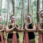 Pentas Borobudur: Seni Lokal Seru, Gratis & Bikin Kangen