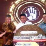 Rp1,6 Miliar Dilepas OJK, Siapa yang Benar-Benar Untung?
