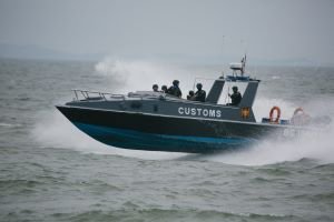 MV Ocean Porter Bawa 2,6 Ton Sabu Cair, 10 ABK Myanmar Diamankan di Kepri