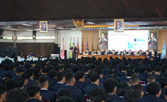 Mahasiswa Baru Masuk, Lulusan Keluar, Setelah Bertahun-tahun Kuliah, Apa yang Berubah?