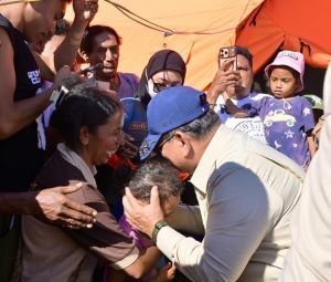 Pengungsi NTT Ditemui Prabowo, Ini Alasan Presiden Datang Langsung ke Nagekeo
