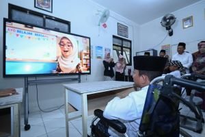 Cara Baru Anak ABK Belajar di Kudus, Layar Digital Bikin Kelas Lebih Hidup