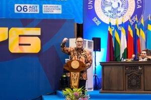 Menteri Jumhur Serukan Peran Aktif Kaum Intelektual Hadapi Krisis Lingkungan