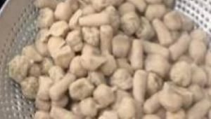 Cara Membuat Pempek Keju yang Gurih, Kenyal, dan Anti Gagal