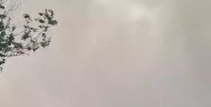 Kabut Asap Makin Pekat di Palembang, Warga Ramai Pakai Masker
