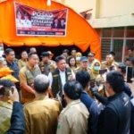 Palembang Diselimuti Asap Pekat Sore Ini, Mata Pedih dan Matahari Tampak Merah