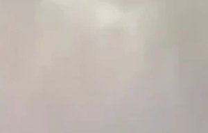 Langit Palembang Mulai Menghitam, Matahari Memerah, Serbuk Hitam Jatuh di Teras Rumah