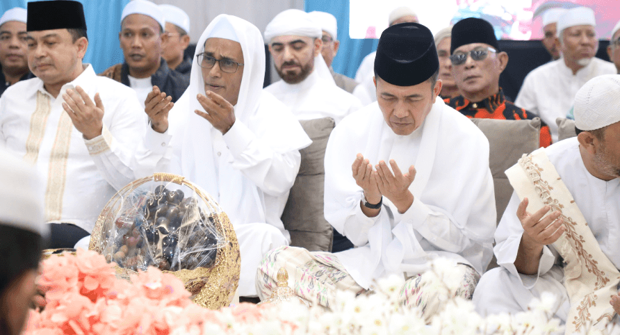 Palembang Lama Tak Diguyur Hujan, Ratu Dewa dan Warga Sampai Bermunajat di Tengah Asap Karhutla