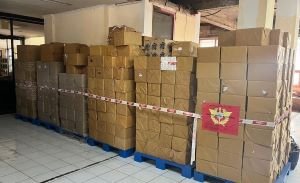 1,5 Juta Rokok Ilegal Rp2,3 Miliar Dibawa Truk, Ngebut Terabas Tol, Nyemplung ke Parit, 2 Orang Diamankan