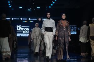 Modest Fashion Indonesia Nomor 1 Dunia, Wastra Lokal Siap Serbu Pasar Global