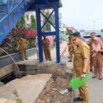 Menunggu Air Menemukan Jalan Pulang